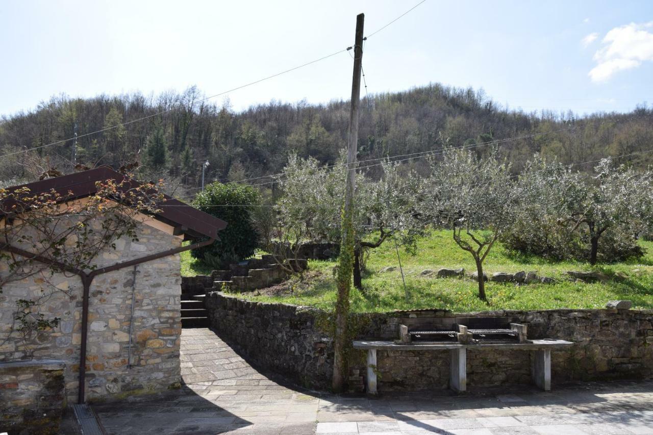 Apartamento Locazione Turistica La Ca Gialla Pontremoli Exterior foto