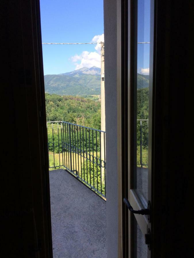 Apartamento Locazione Turistica La Ca Gialla Pontremoli Exterior foto