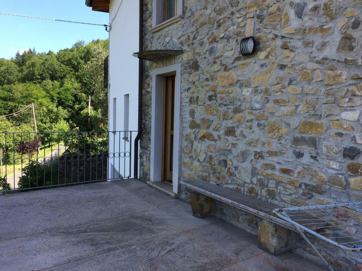 Apartamento Locazione Turistica La Ca Gialla Pontremoli Exterior foto